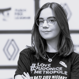 Sarah-NB.png